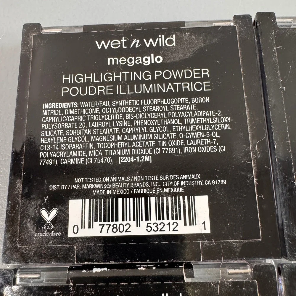 Wet n Wild Highlighting Powder Women 0.19oz Pink Gold Good Precious Petals 321B